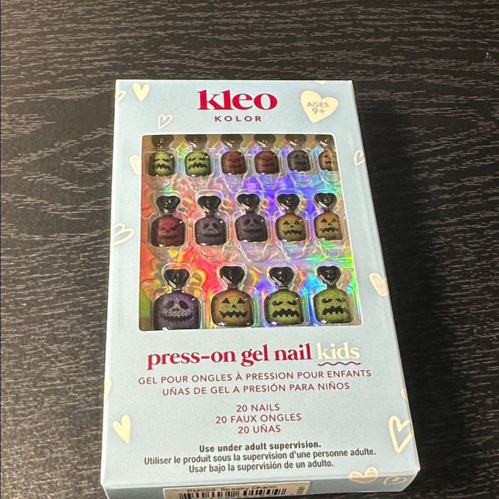 Kleo Kolor Press-On Nails KIDS - Spooky Charm - rec 9+ NIB